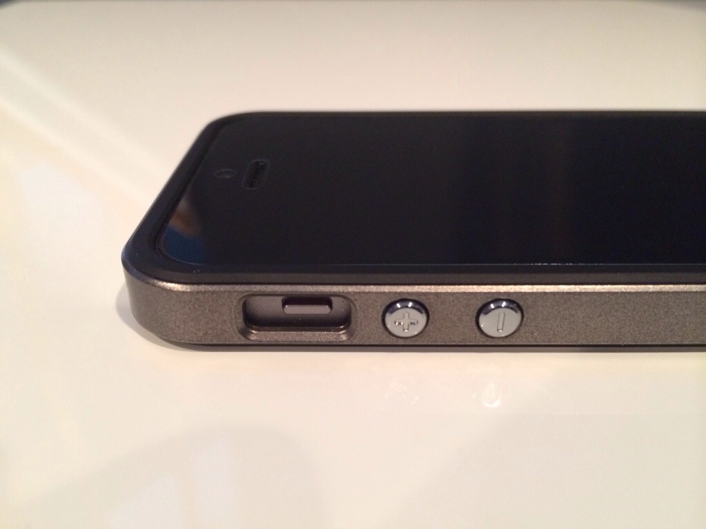 Spigen Neo Hybrid iPhone 5S case